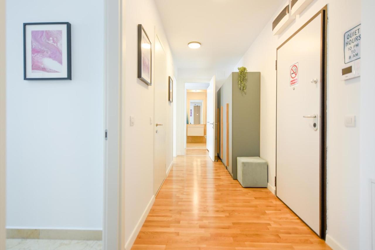 Eye Candy Romexpo 2-Bedroom With Free Parking Bukarest Kültér fotó
