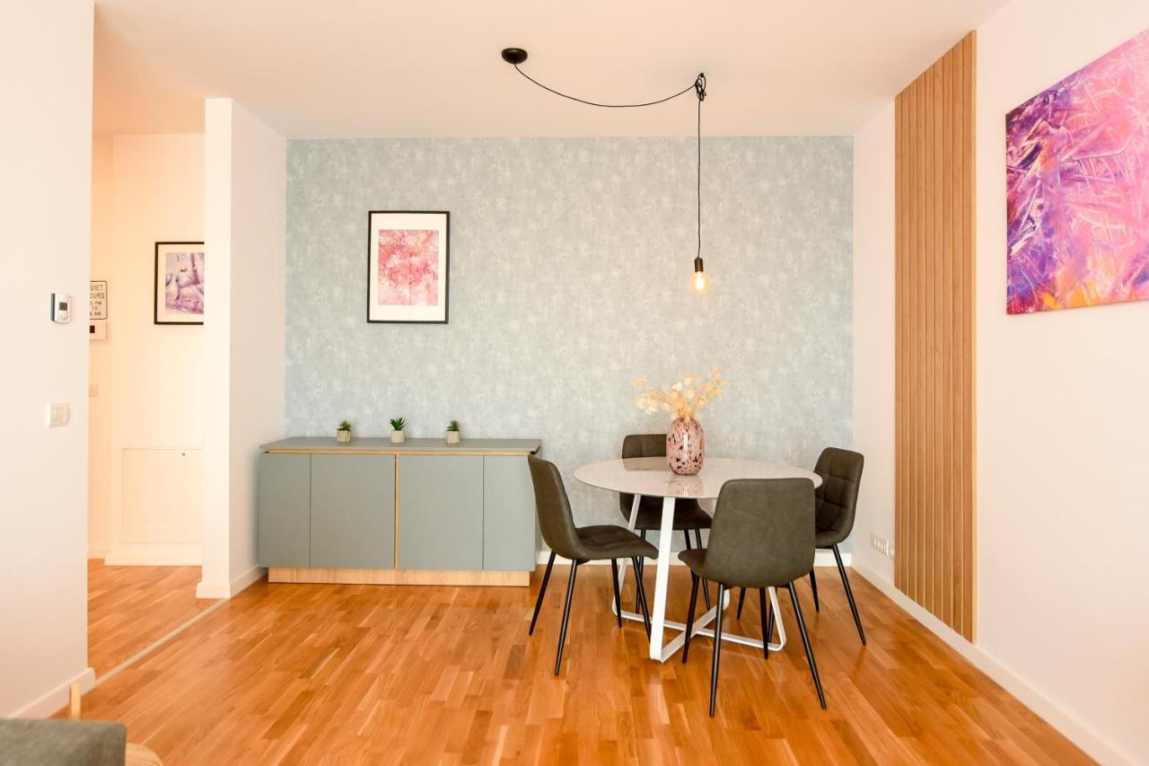 Eye Candy Romexpo 2-Bedroom With Free Parking Bukarest Kültér fotó