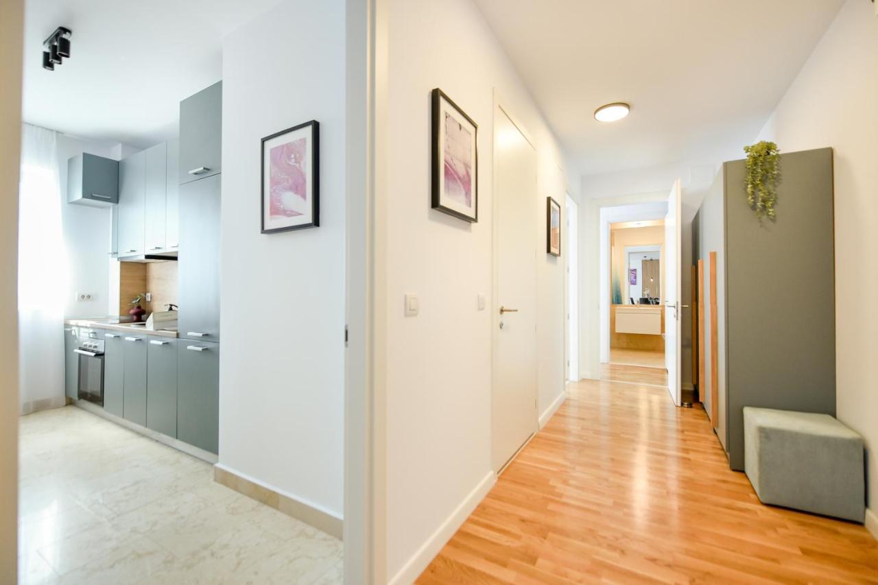 Eye Candy Romexpo 2-Bedroom With Free Parking Bukarest Kültér fotó